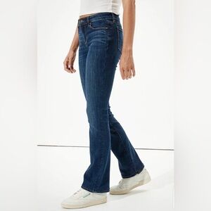 Women’s American Eagle skinny kick 360‎ super stretch flared Jeans Sz 10 (short)
